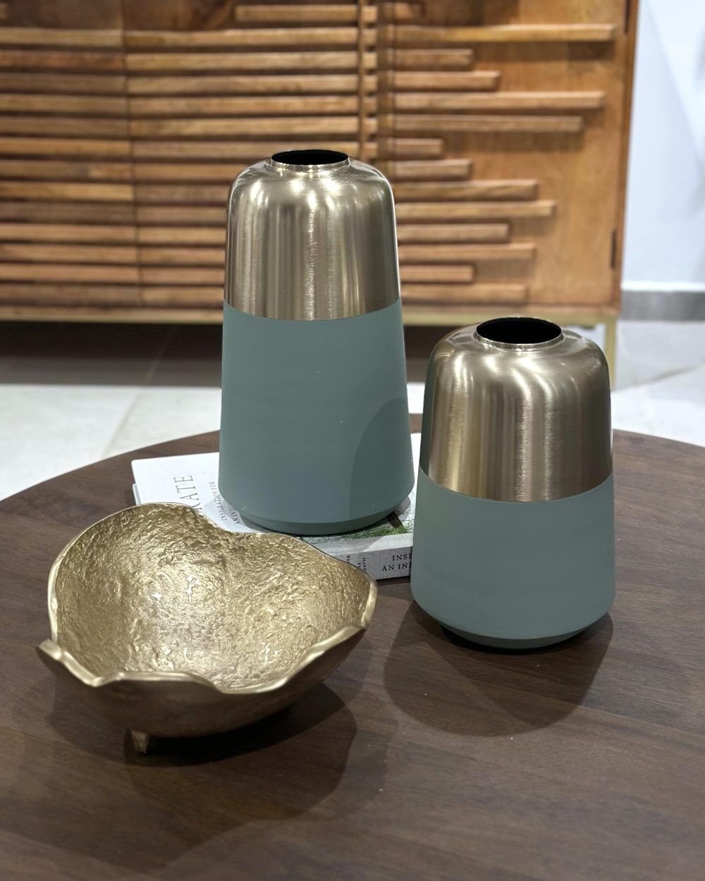 Jarrón Dorado con Verde Oliva Mediano