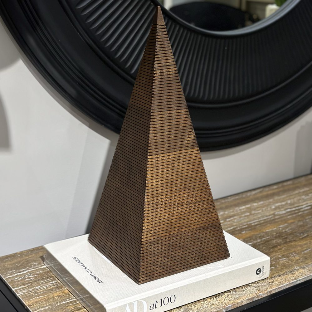 Pirámide en Madera Beaumont