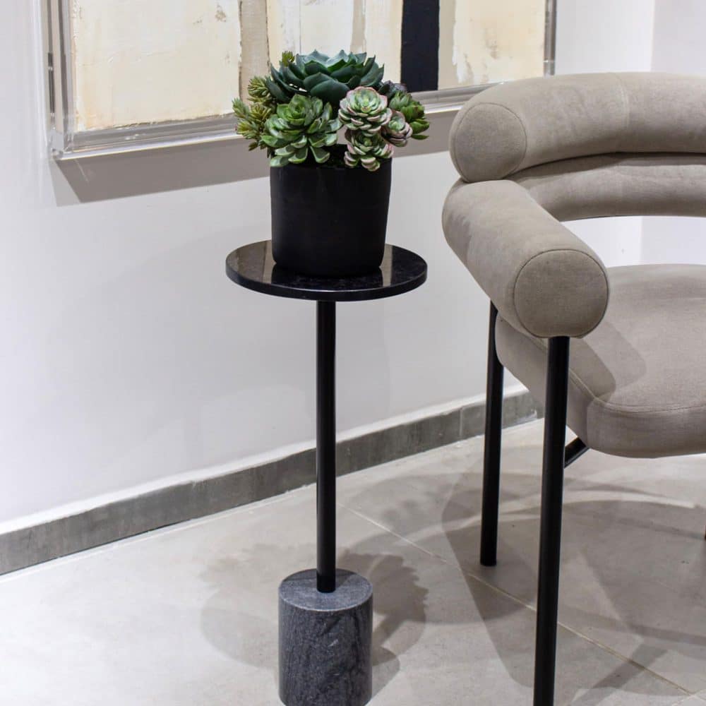 Mesa Auxiliar En Granito Negro