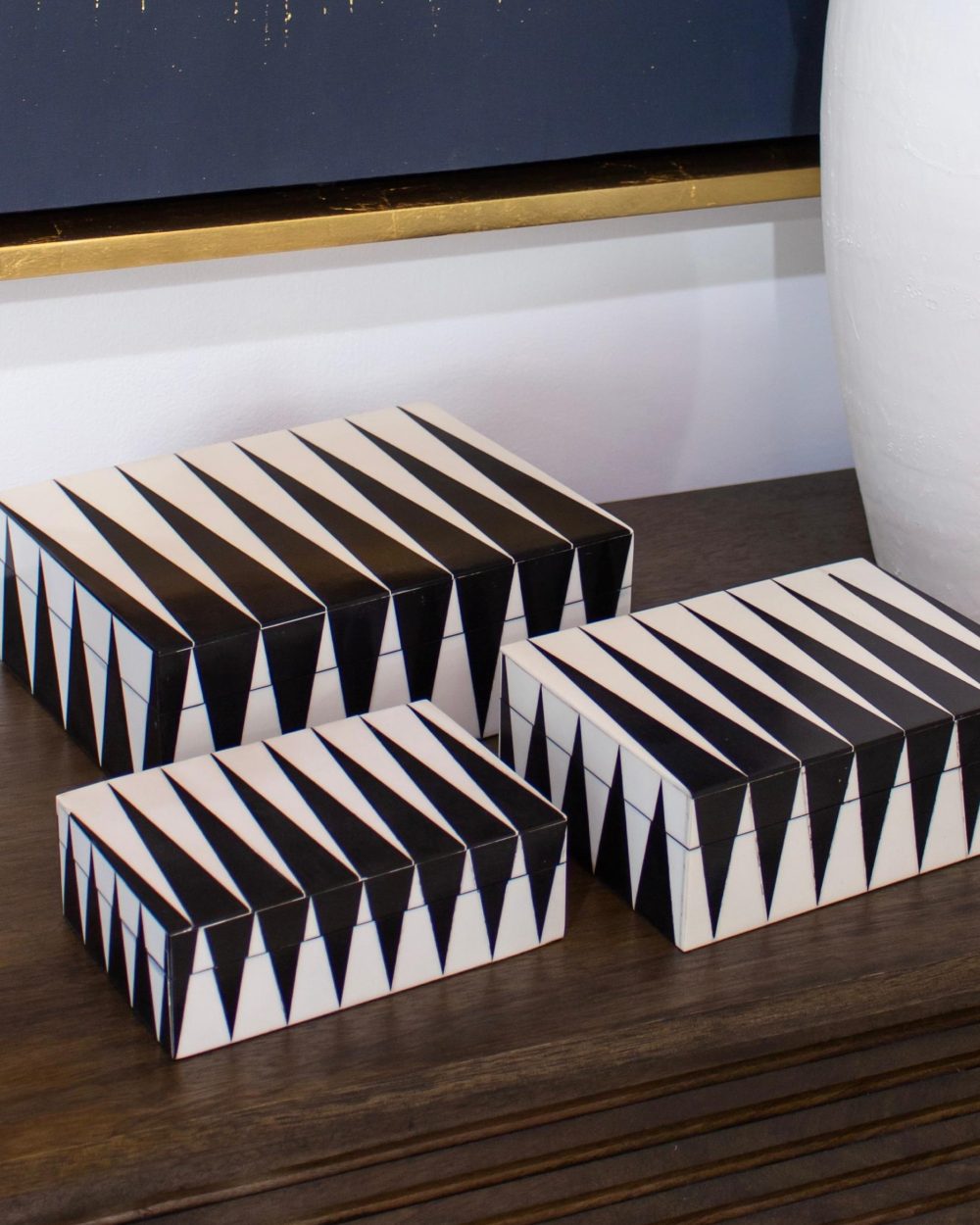 Caja        Decorativa en Resina con Lineas Nítidas Pequeña