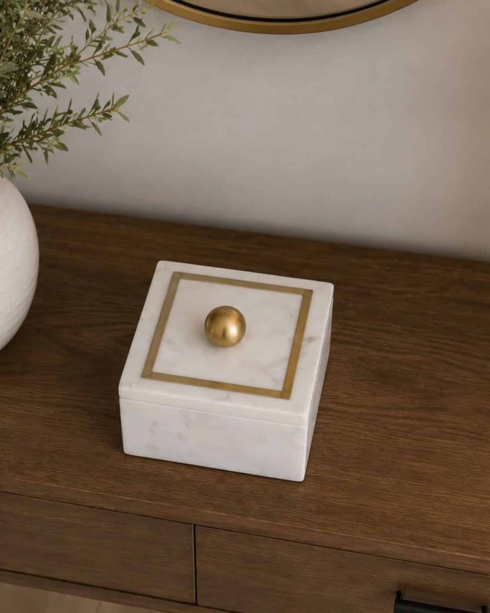 Caja Decorativa en Mármol Blanco con Dorado