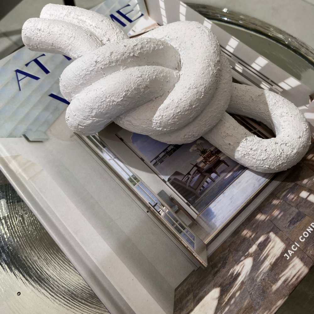 Accesorio       Nudo Decorativo en Resina Blanca