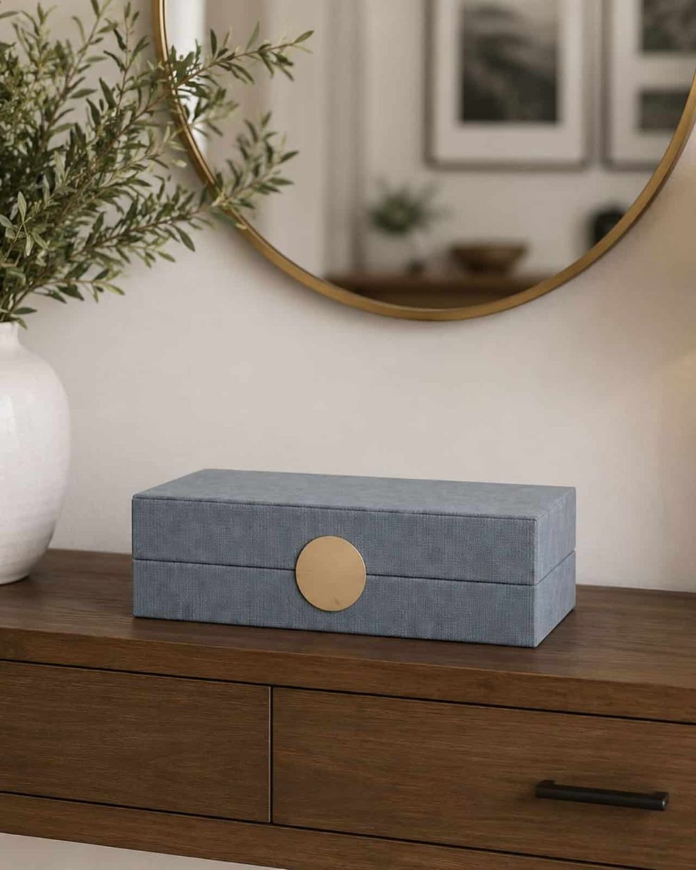 Caja                                Decorativa en Color Grisáceo Grande