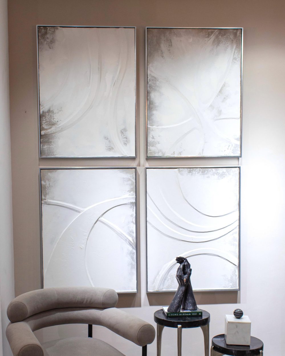 Cuadro  Contemporáneo en Tonos Blanco, Gris Perla 82cm x 52cm