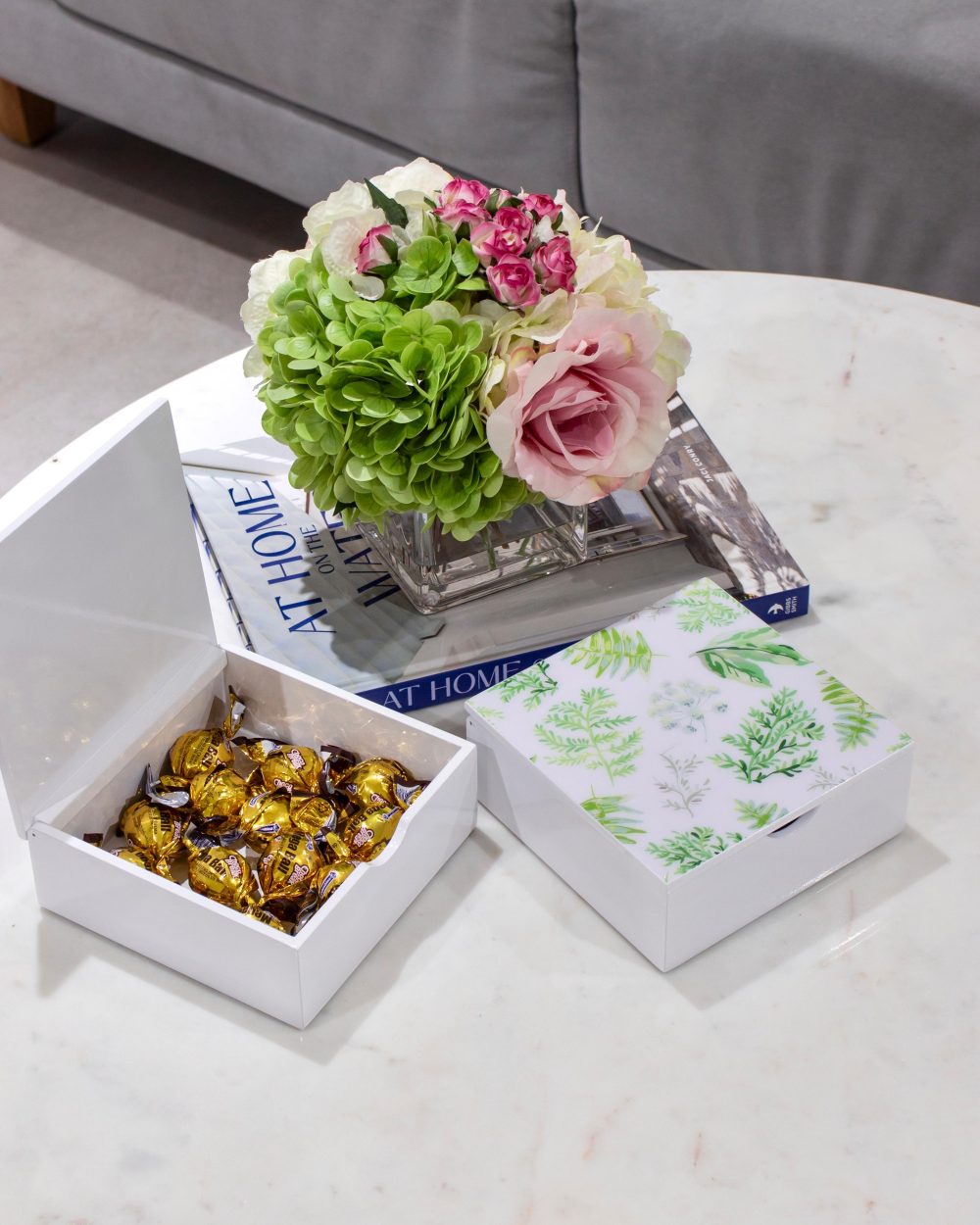Caja                                 Decorativa Multifuncional con Tapa Floral- Diseño Hojas Verdes
