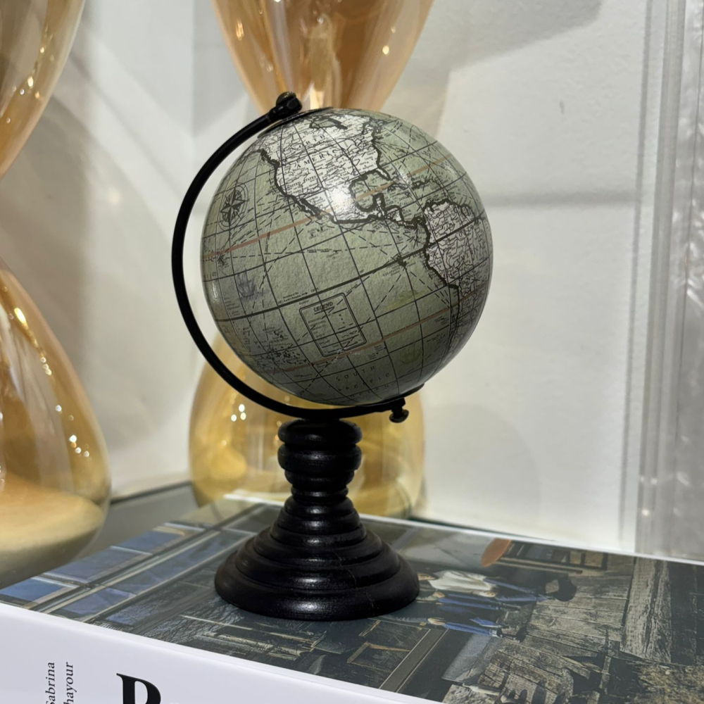 Globo Terraqueo Clásico
