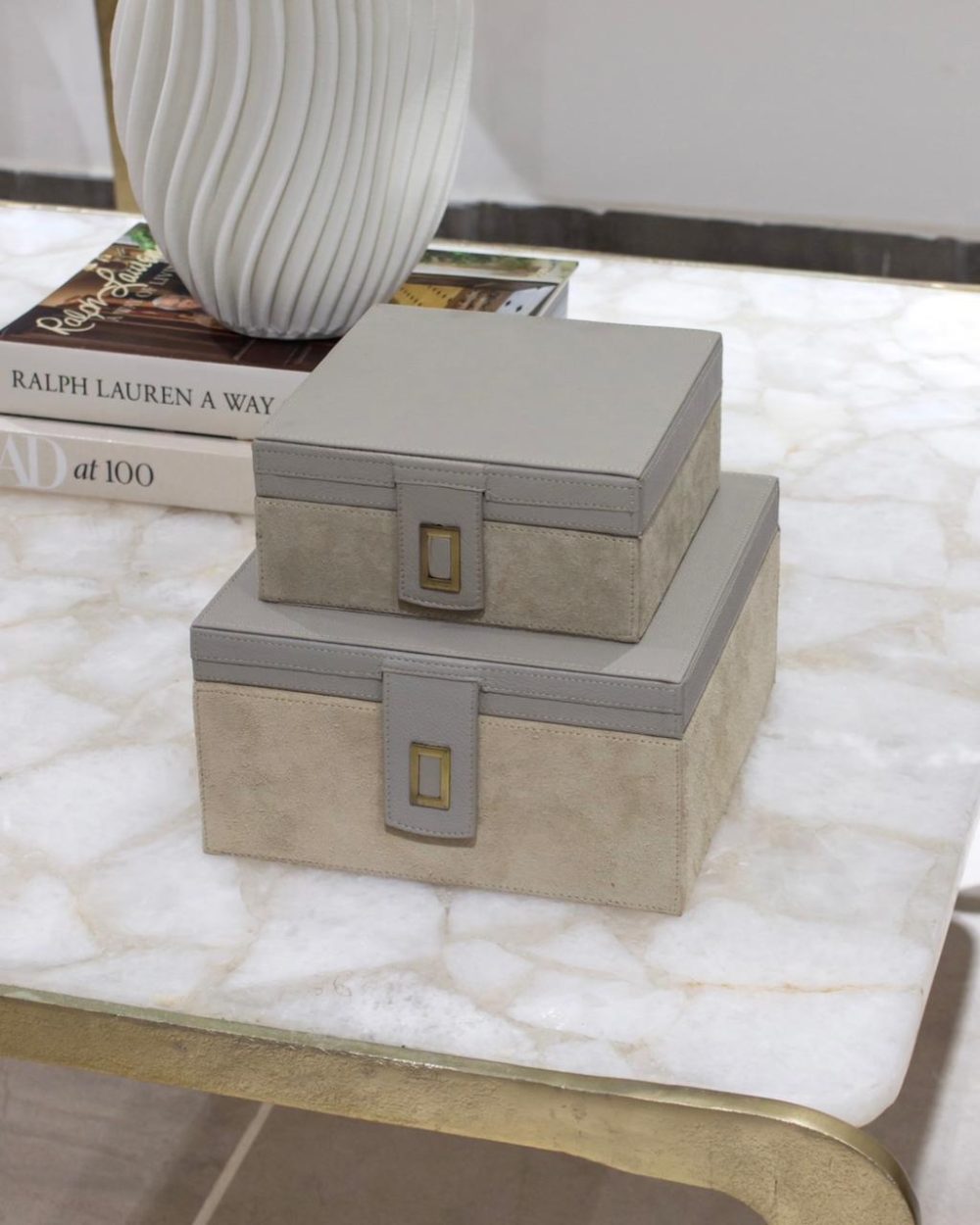 Caja Decorativa Hamden en Cuero Taupe Grande