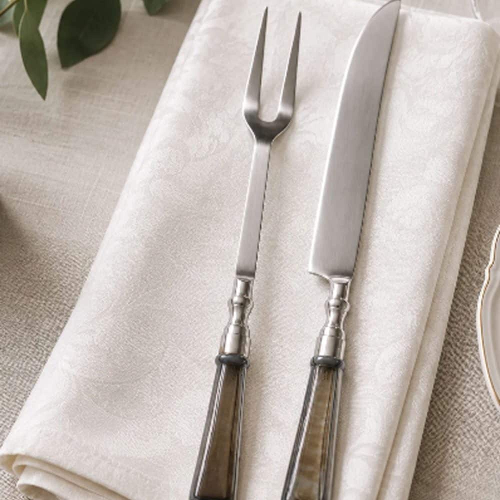 Set de Utensilios Shreve con Acabado Plateado, Marrón y Negro