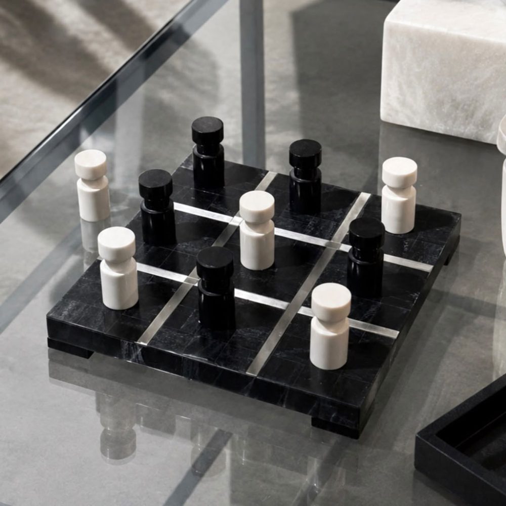 Tic Tac Toe en Madera con Resina Tono Blanco y Negro