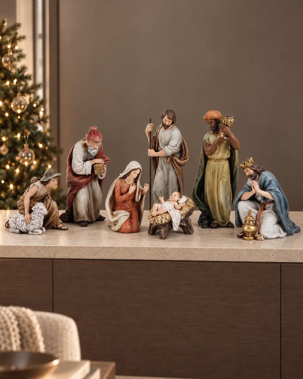 Pesebre de 7 Piezas en Tonos Tierra 24cm Alto